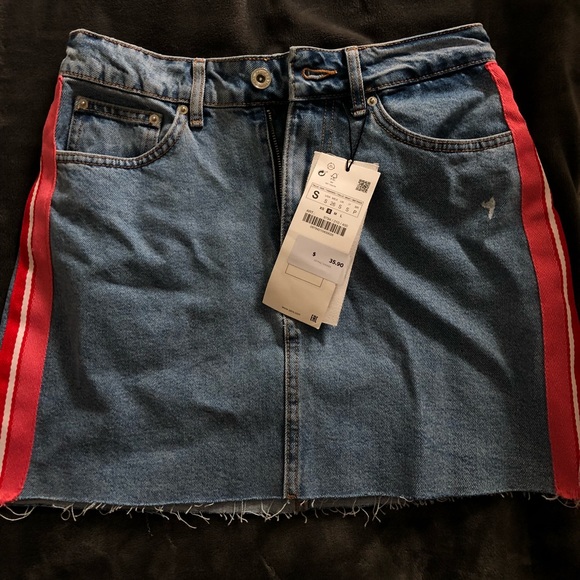 Zara Dresses & Skirts - zara denim skirt
